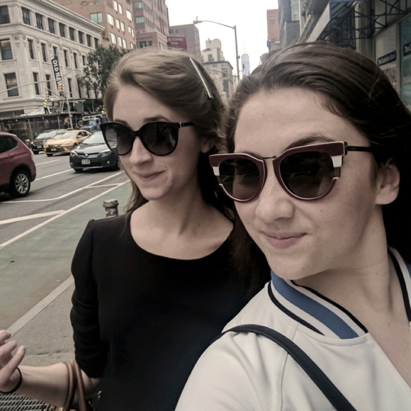 Meet your Posher, Jayne - Picture 1 of 1